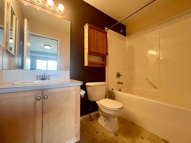 60 Adamson Ave, Home with 2 bedrooms, 3 bathrooms and 2 parking in Red Deer AB | Image 18