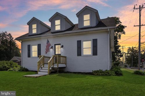 549 Madison Ave, WARMINSTER, PA, 18974-4643 | Card Image