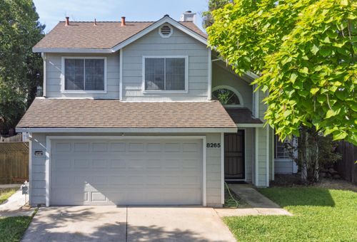 8265 Calla Way, Sacramento, CA, 95828-5765 | Card Image