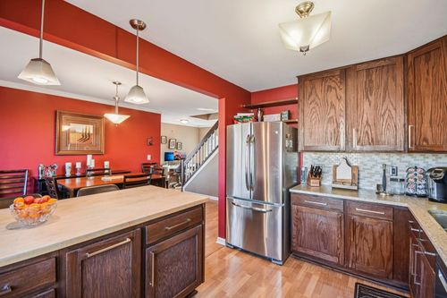 1a-241 E Parallel St, Palatine, IL, 60067-6276 | Card Image