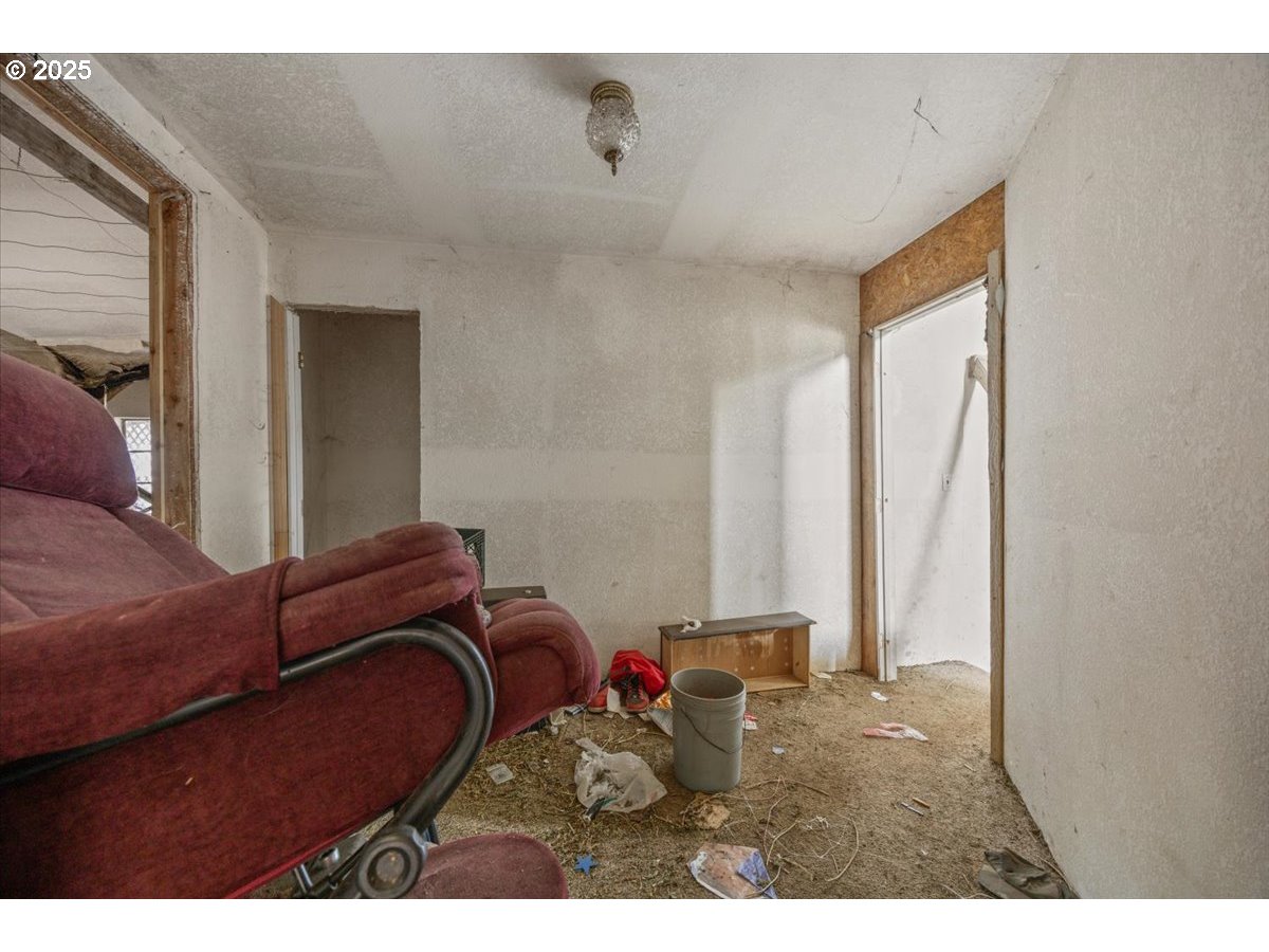 Residential in Selma 5