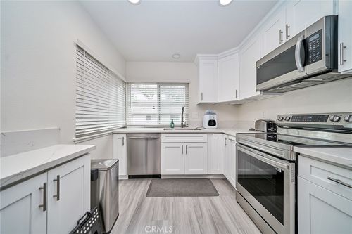 18-2346 Coventry Cir, Fullerton, CA, 92833-1268 | Card Image