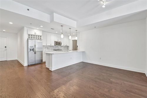 2010-270 17th St Nw, Atlanta, GA, 30363-1216 | Card Image