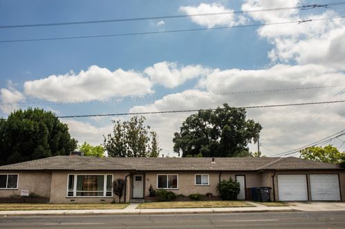 34 E Mckinley Ave, Fresno, CA, 93728-1529 | Card Image