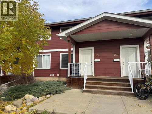 202-1716 Willowbrook Crescent, Dawson Creek, BC, V1G2P9 | Card Image