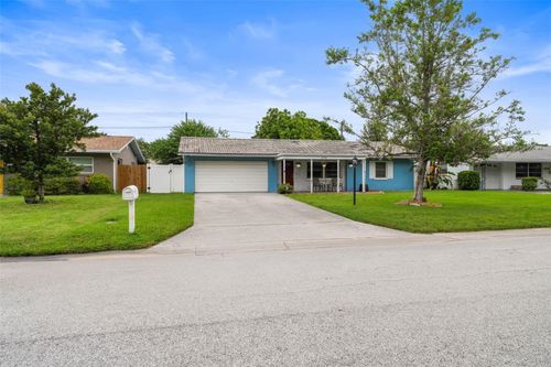 5705 45th Ave N, KENNETH CITY, FL, 33709-5317 | Card Image