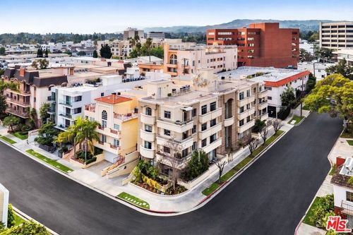 101-871 Granville Ave, Los Angeles, CA, 90049-5597 | Card Image