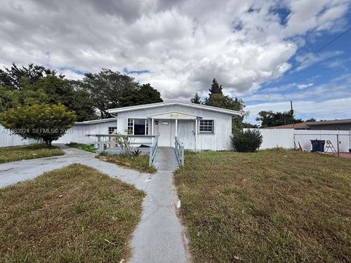 1541 Ne 205th Ter, Miami, FL, 33179 | Card Image