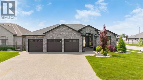 401 Rodriguez Dr, Sarnia, ON, N7W0B1 | Card Image