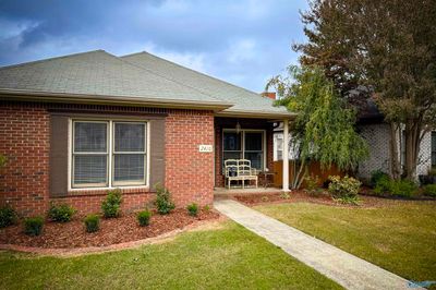 2410 Kathy Lane Sw Sw, House other with 3 bedrooms, 2 bathrooms and null parking in Decatur AL | Image 1