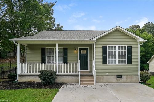 133 Ash Dr, Mocksville, NC, 27028-7269 | Card Image
