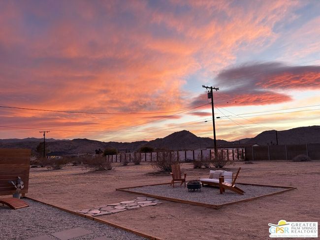 4742 Avenida La Flora Desierta, House other with 2 bedrooms, 1 bathrooms and 3 parking in Joshua Tree CA | Image 37