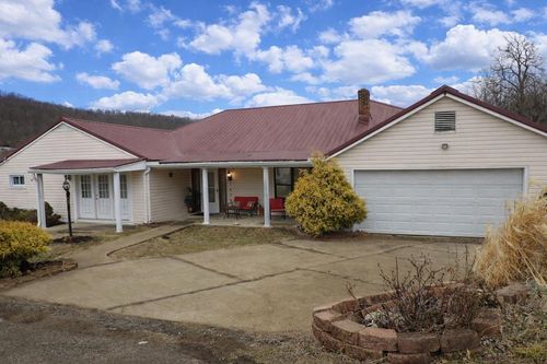 1429 8th St, West Portsmouth, OH, 45663-6133 | Card Image