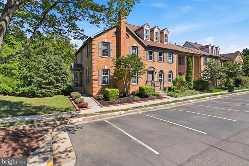 5916 Wescott Hills Way, ALEXANDRIA, VA, 22315-4740 | Card Image