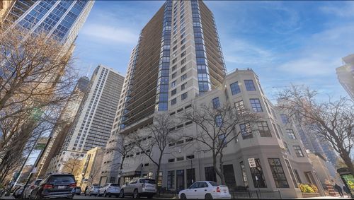 11c-33 W Delaware Pl, Chicago, IL, 60610-7363 | Card Image