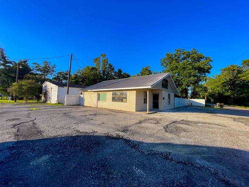 205 E Railroad St, Vidor, TX, 77662-4917 | Card Image