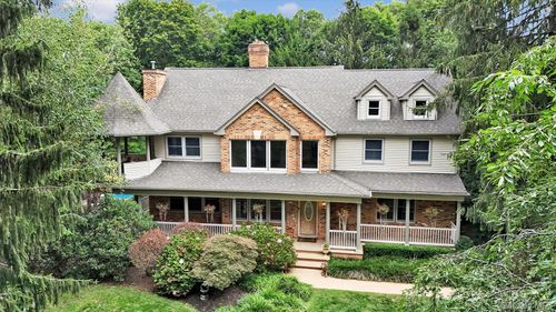 811 Canal Rd, Mount Sinai, NY, 11766-3312 | Card Image