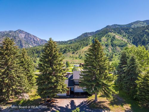 428 Meadows Drive, Alpine, WY, 83128 | Card Image