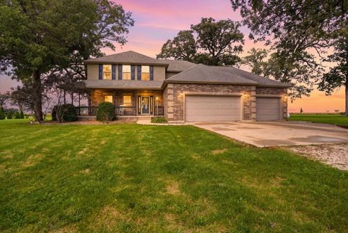11141 E 1707 North Rd, Pontiac, IL, 61764-9601 | Card Image