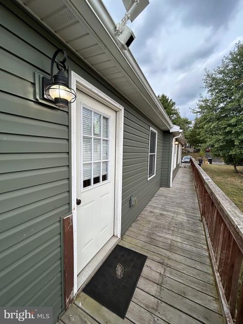 18 Barb Ln, BOYERTOWN, PA, 19512-8426 | Card Image