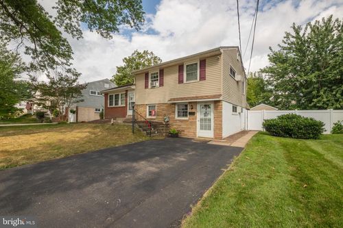 1231 Madison Ave, PHOENIXVILLE, PA, 19460-4246 | Card Image