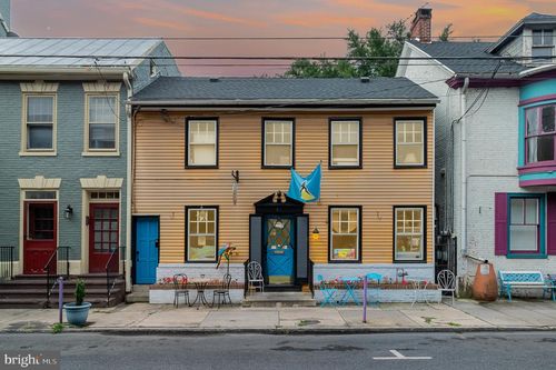 10 W Pomfret St, CARLISLE, PA, 17013-3216 | Card Image