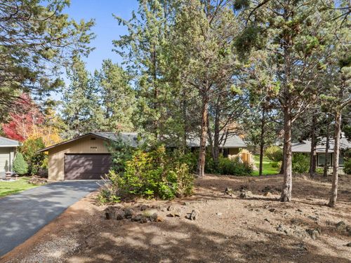 61450 Little John Ln, Bend, OR, 97702-2206 | Card Image