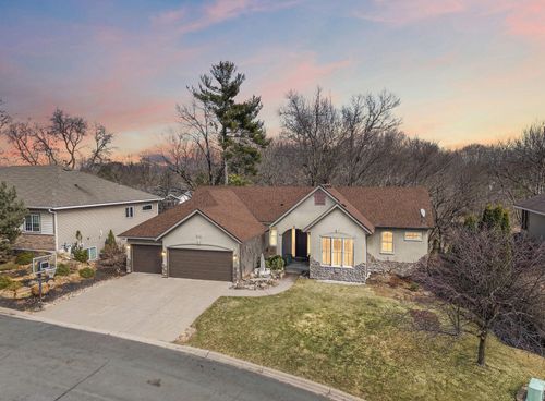8116 Clifford Cir, Inver Grove Heights, MN, 55076-4571 | Card Image
