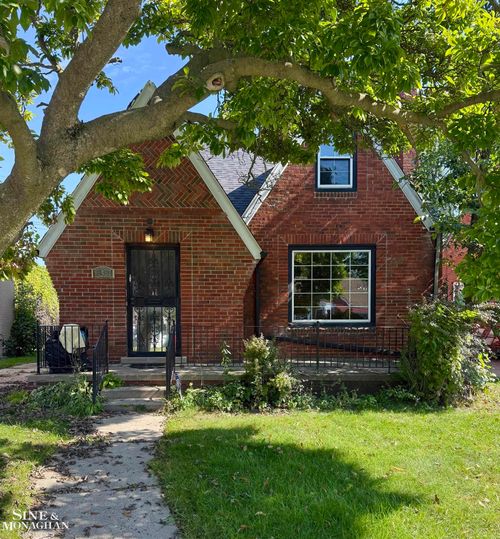 18492 Stansbury St, Detroit, MI, 48235-2526 | Card Image
