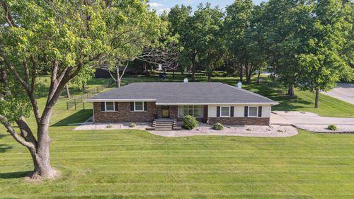 5609 Thompson Dr, Roscoe, IL, 61073-9380 | Card Image