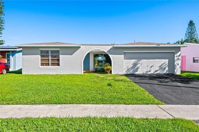 9167 Nw 24th Ct, House other with 3 bedrooms, 2 bathrooms and null parking in Sunrise FL | Image 2