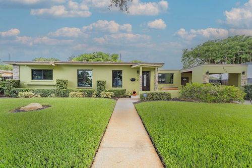 936 Nw 13th St, Fort Lauderdale, FL, 33311-5957 | Card Image