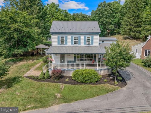 259 Martinsburg Rd, BERKELEY SPRINGS, WV, 25411-3252 | Card Image