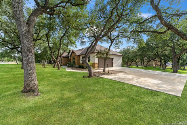 574 Deep Water Dr, House other with 3 bedrooms, 3 bathrooms and null parking in Spring Branch TX | Image 38