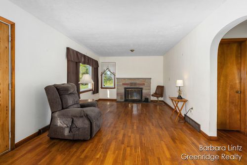 2498 W Mount Hope Hwy, Mulliken, MI, 48861-9755 | Card Image