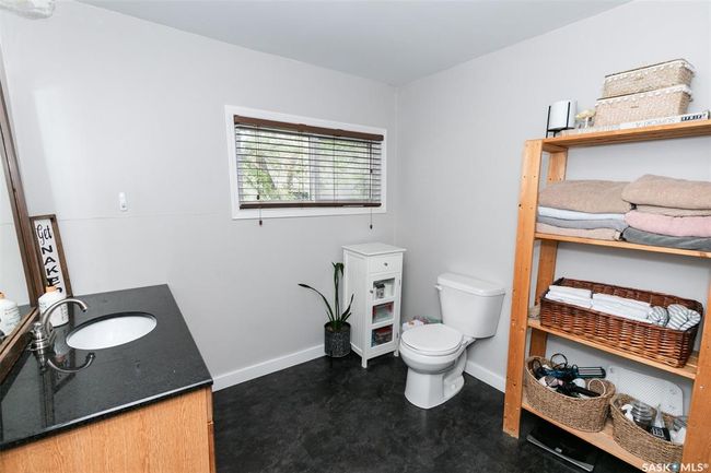 624 Pacific Ave, Home with 4 bedrooms, 2 bathrooms and 5 parking in Kerrobert SK | Image 17