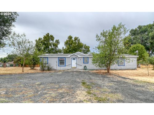 415 Ne 40th St, Pendleton, OR, 97801-3502 | Card Image