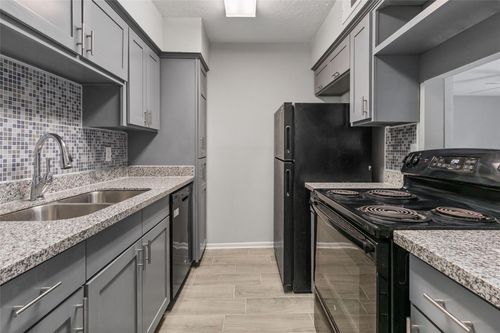 apt-26-8423 Hearth Dr, Houston, TX, 77054-2704 | Card Image