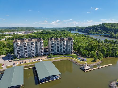 apt-308-400 Warioto Way, Ashland City, TN, 37015-1382 | Card Image
