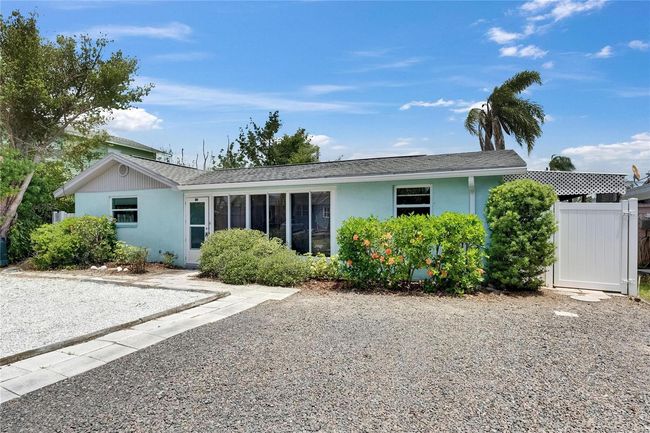 832 Seabreeze Dr, House other with 3 bedrooms, 2 bathrooms and null parking in RUSKIN FL | Image 5