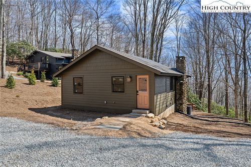 202 Chinkapin Rdg, Seven Devils, NC, 28604-8400 | Card Image