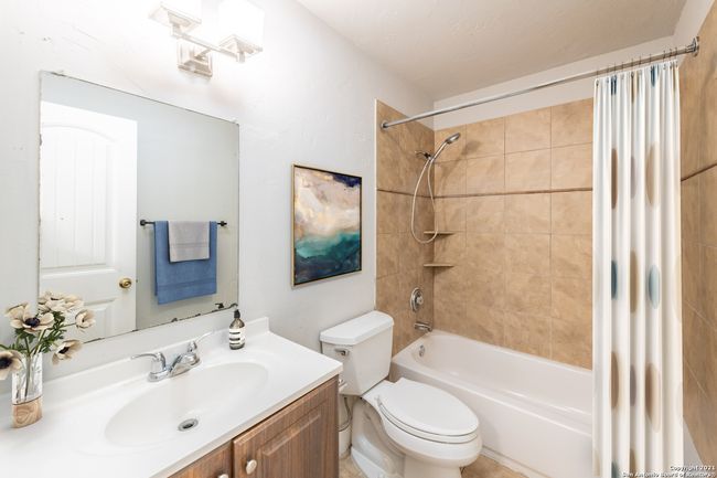 APT-1B - 2500 Avenue, Condo with 1 bedrooms, 1 bathrooms and null parking in Hondo TX | Image 4