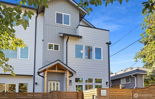 8007 25th Ave Nw, Seattle, WA, 98117-4442 | Card Image