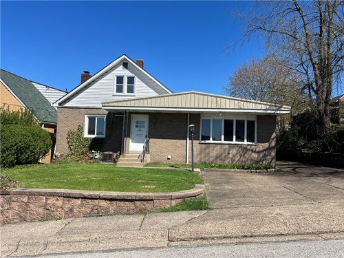 1512 Ridge Ave, New Kensington, PA, 15068-5516 | Card Image