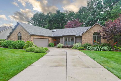16290 Oak Hill Boulevard, Granger, IN, 46530 | Card Image