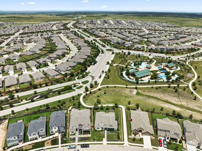 Experience peaceful living with the convenience of city amenities just down the road in downtown Austin. | Image 36