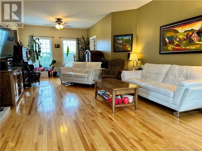 105 De La Capitale Blvd, House other with 5 bedrooms, 3 bathrooms and null parking in Edmundston NB | Image 5