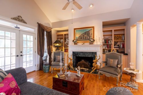 8731 Oakthorpe Dr, Charlotte, NC, 28277-0416 | Card Image