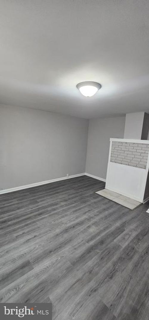 6021 Hazel Ave, PHILADELPHIA, PA, 19143-1135 | Card Image