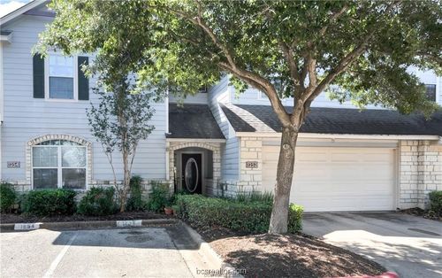 1252 Canyon Creek Cir, College Station, TX, 77840-6202 | Card Image